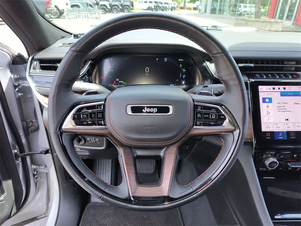 2022 Jeep Grand Cherokee Summit 4xe 14