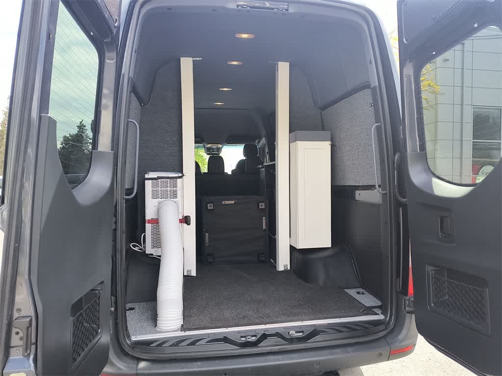 2020 Mercedes-Benz Sprinter  24