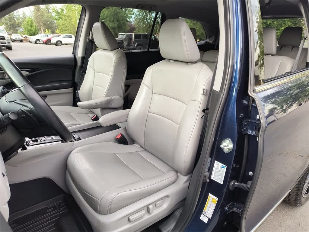 Thumbnail: 2020 Honda Pilot - 11