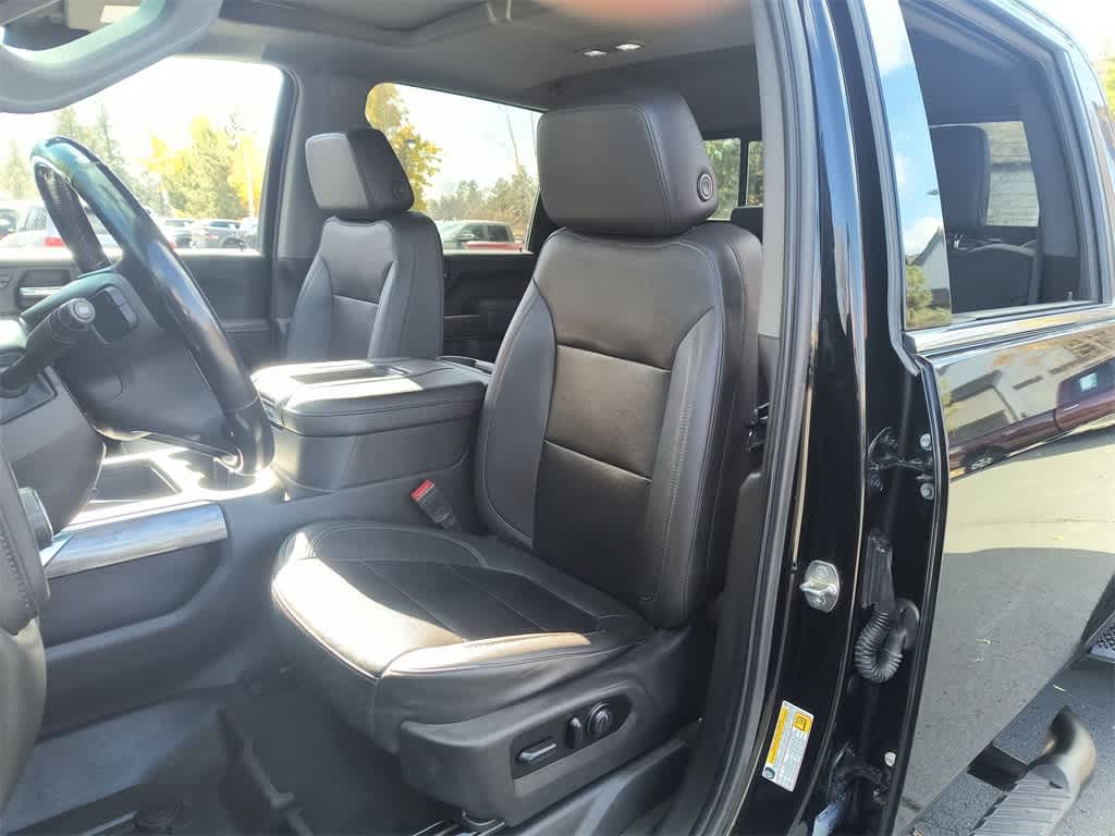 Thumbnail: 2022 Chevrolet Silverado 3500 - 11