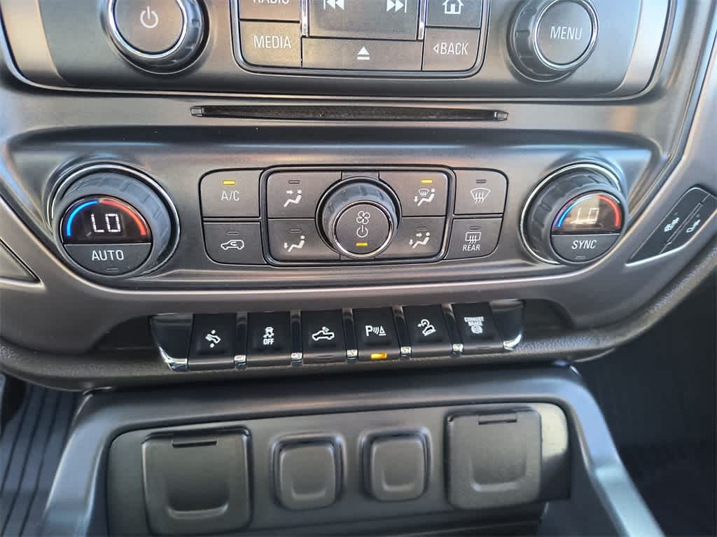 Thumbnail: 2019 GMC Sierra 3500 - 19