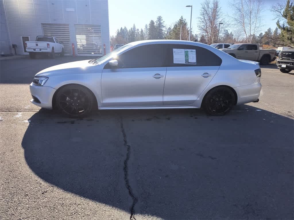 Thumbnail: 2014 Volkswagen Jetta - 3