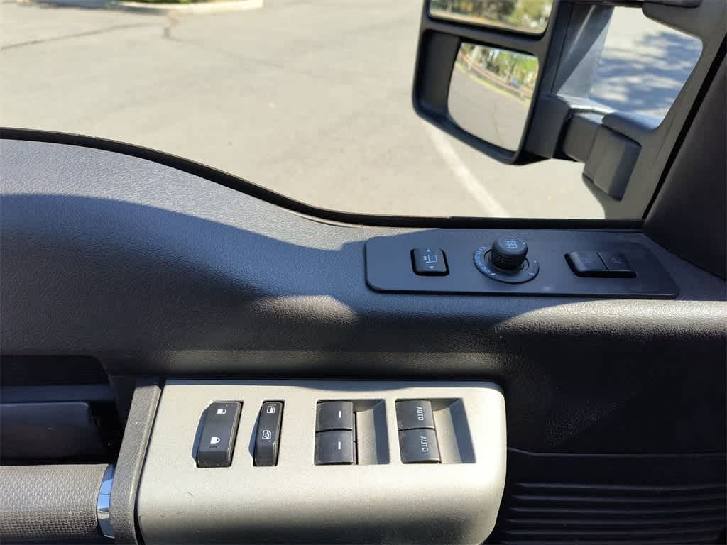 Thumbnail: 2016 Ford Econoline - 13
