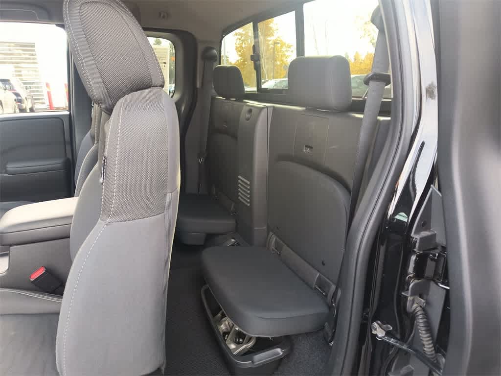 Thumbnail: 2024 Nissan Frontier - 21