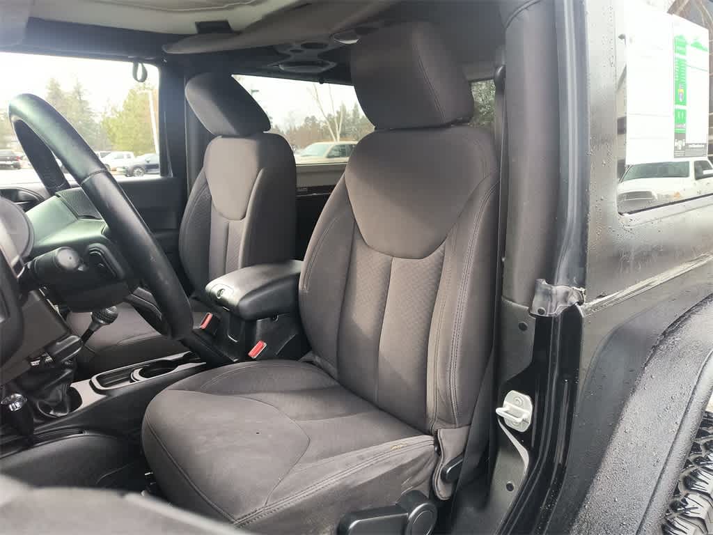 Thumbnail: 2013 Jeep Wrangler - 11