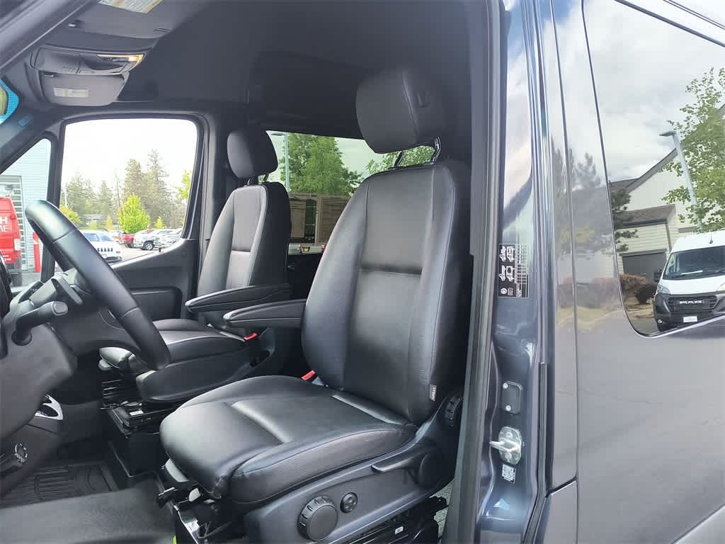2020 Mercedes-Benz Sprinter  11