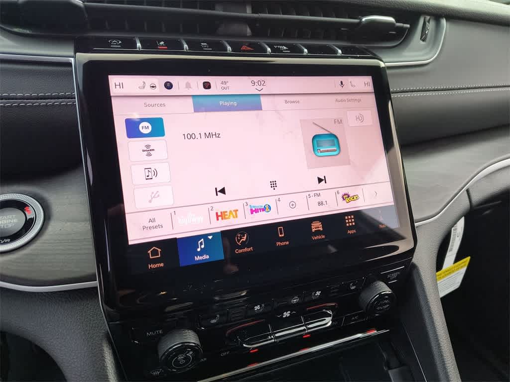 Thumbnail: 2025 Jeep Grand Cherokee - 16