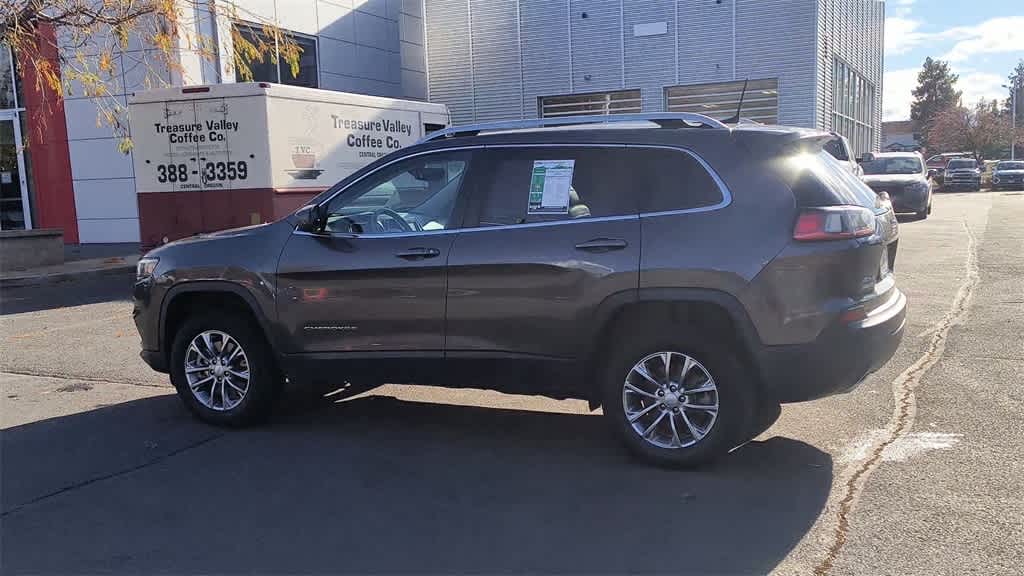 Thumbnail: 2019 Jeep Cherokee - 6