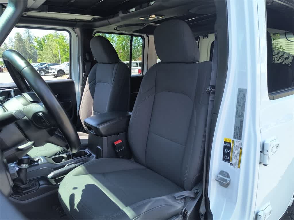 2020 Jeep Wrangler Unlimited Willys 11