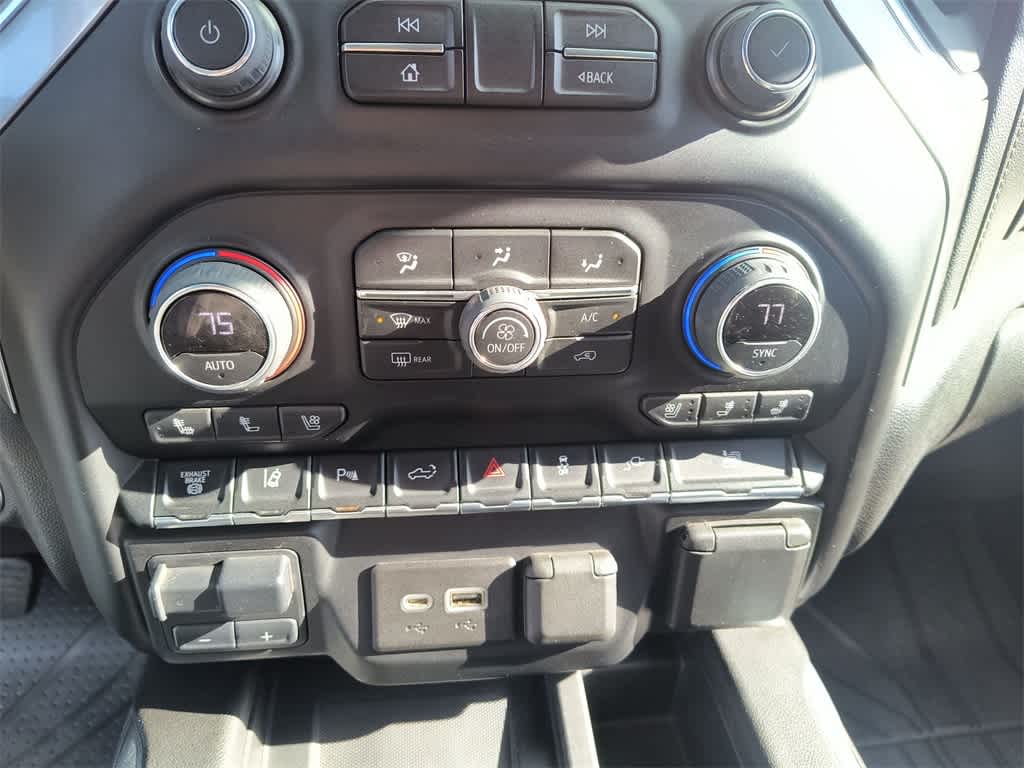 Thumbnail: 2022 Chevrolet Silverado 3500 - 19