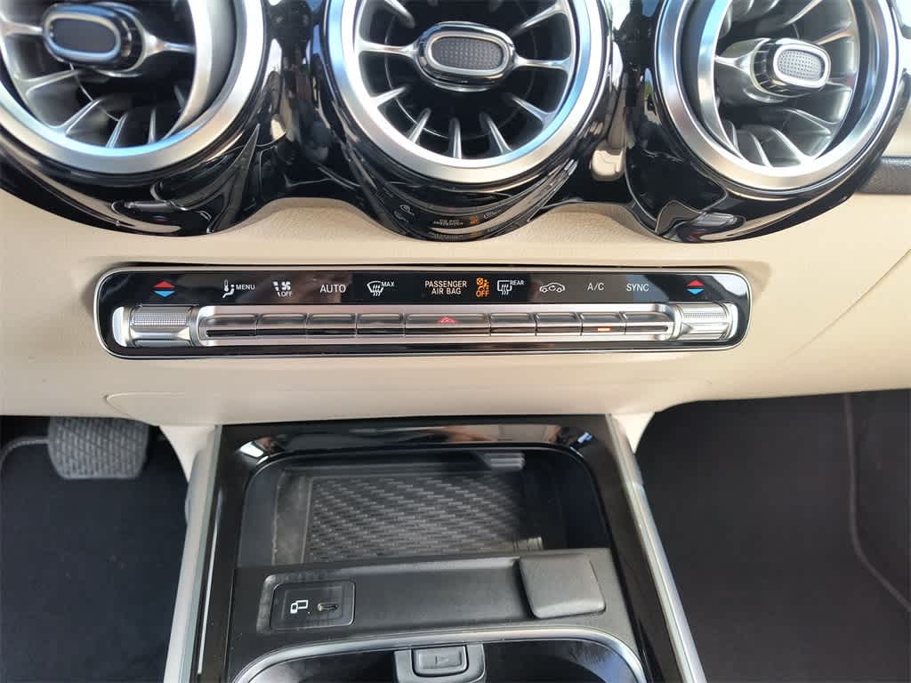 Thumbnail: 2023 Mercedes-Benz GLB - 19