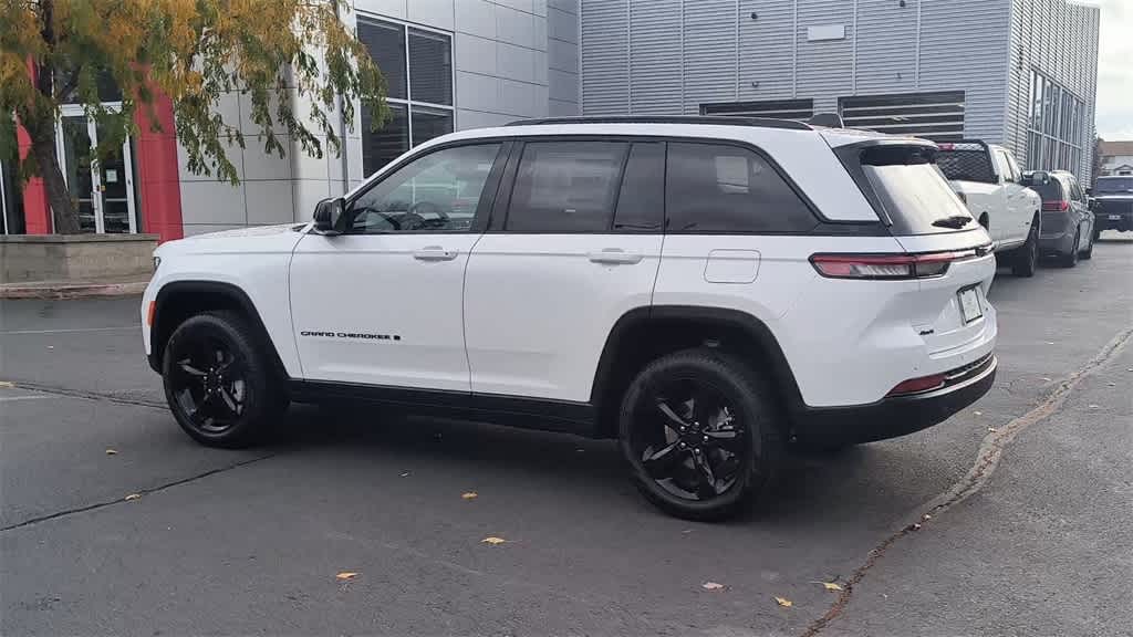 Thumbnail: 2025 Jeep Grand Cherokee - 6