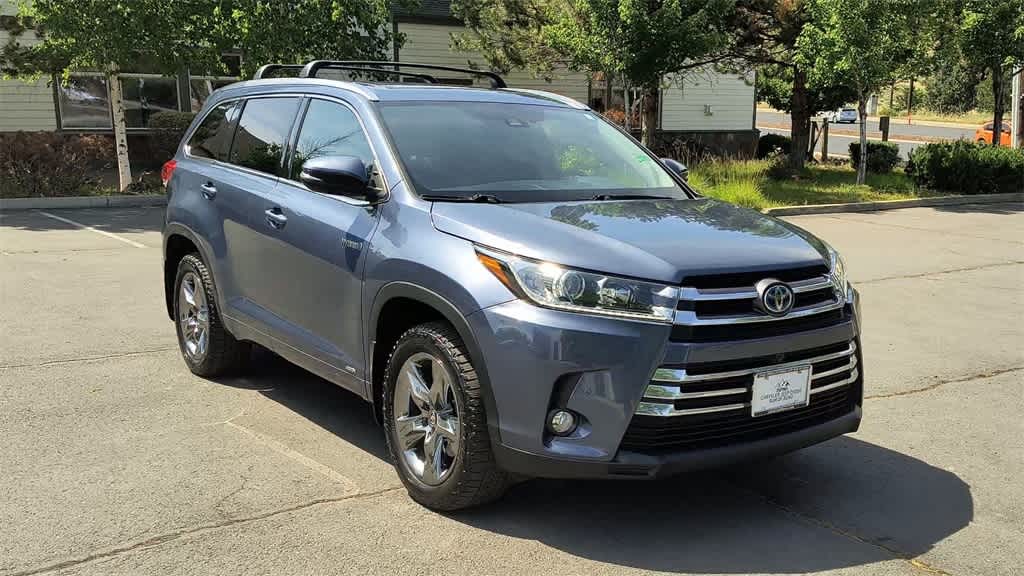 Thumbnail: 2017 Toyota Highlander - 4