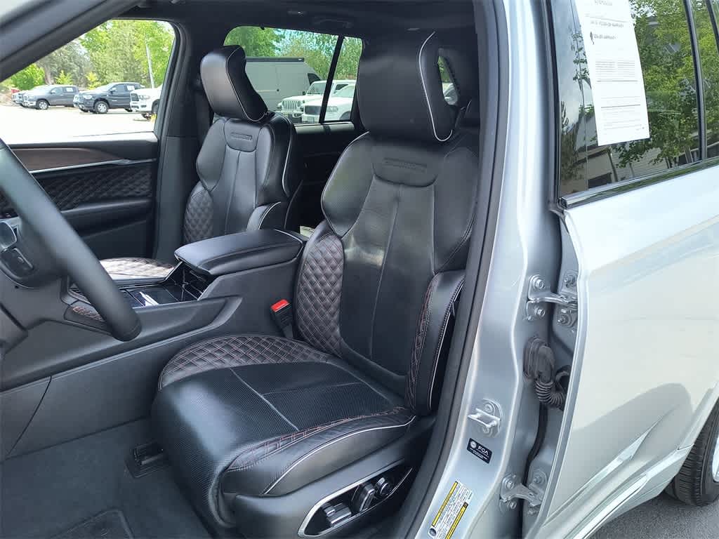 2022 Jeep Grand Cherokee Summit 4xe 11