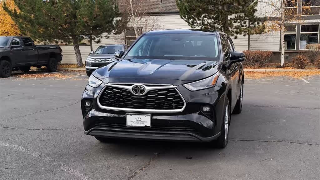 Used 2022 Toyota Highlander LE SUV