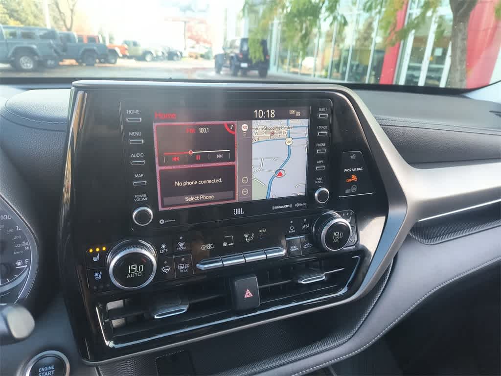 Thumbnail: 2020 Toyota Highlander - 16