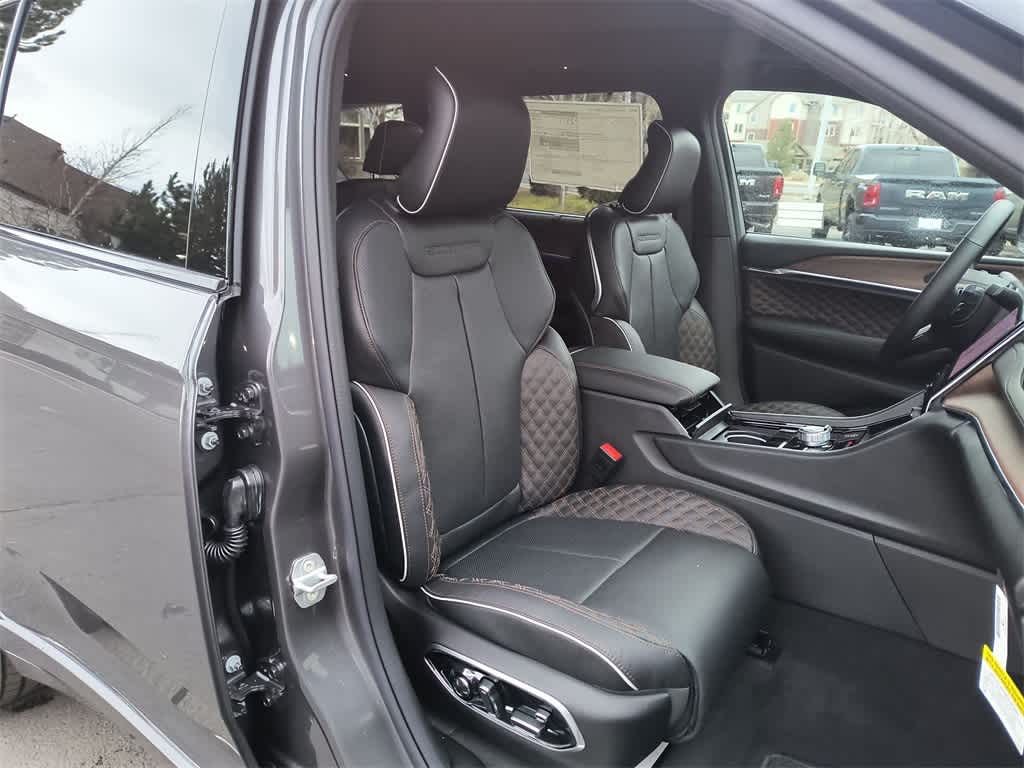 Thumbnail: 2025 Jeep Grand Cherokee L - 26