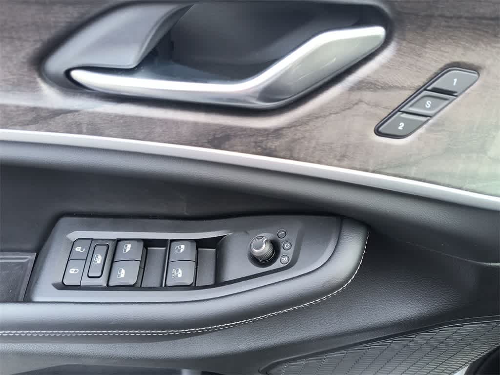 Thumbnail: 2025 Jeep Grand Cherokee - 13