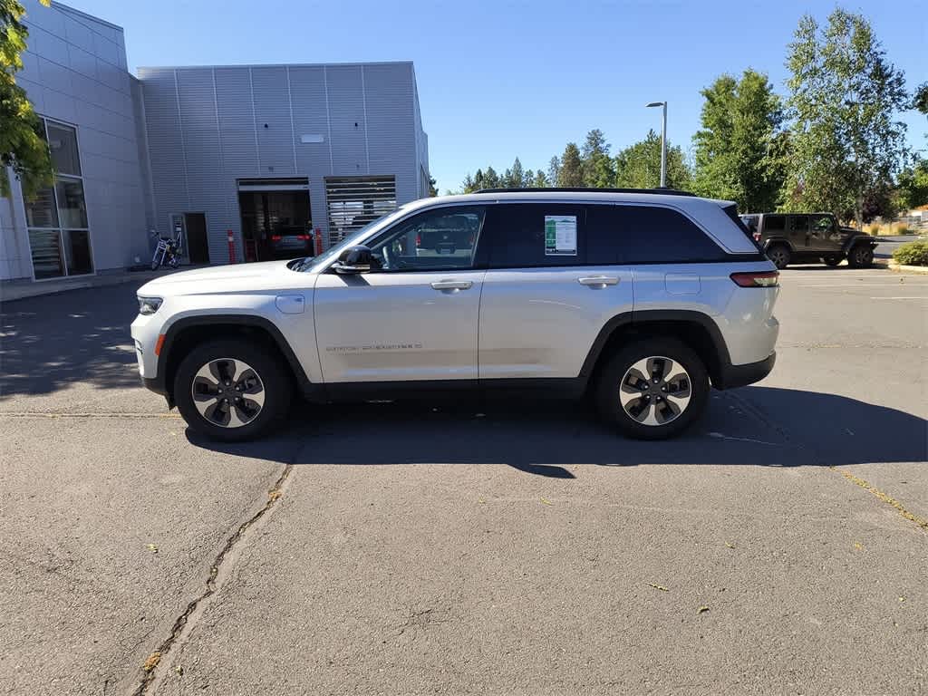 Thumbnail: 2024 Jeep Grand Cherokee - 3