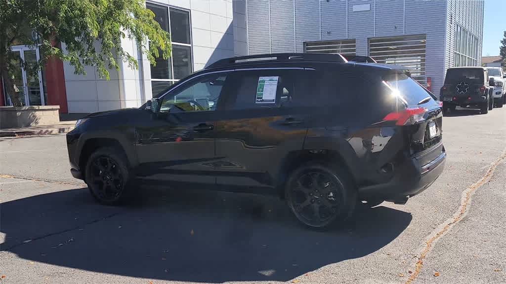 Thumbnail: 2022 Toyota RAV4 - 6