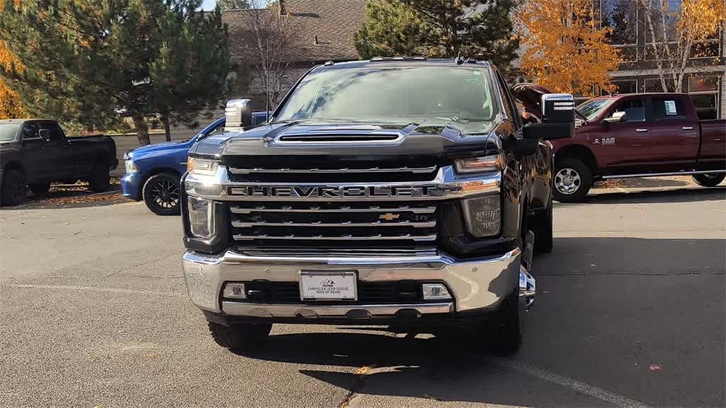 Thumbnail: 2022 Chevrolet Silverado 3500 - 4