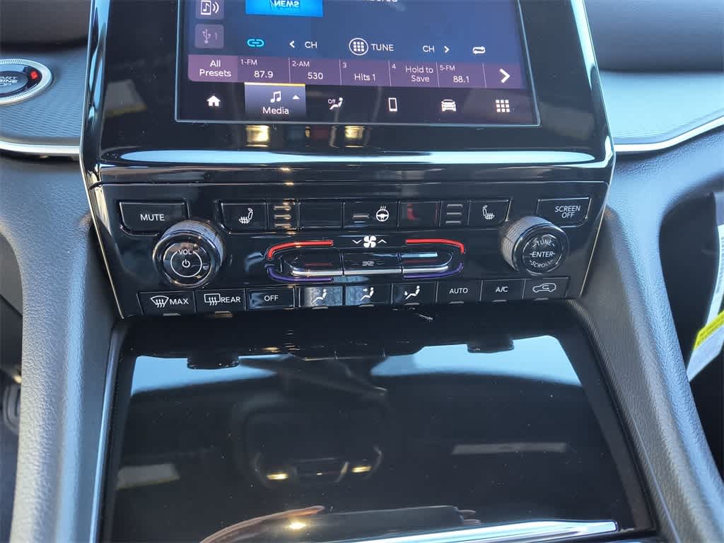 Thumbnail: 2025 Jeep Grand Cherokee - 18