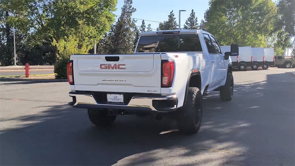 Thumbnail: 2023 GMC Sierra 3500 - 8