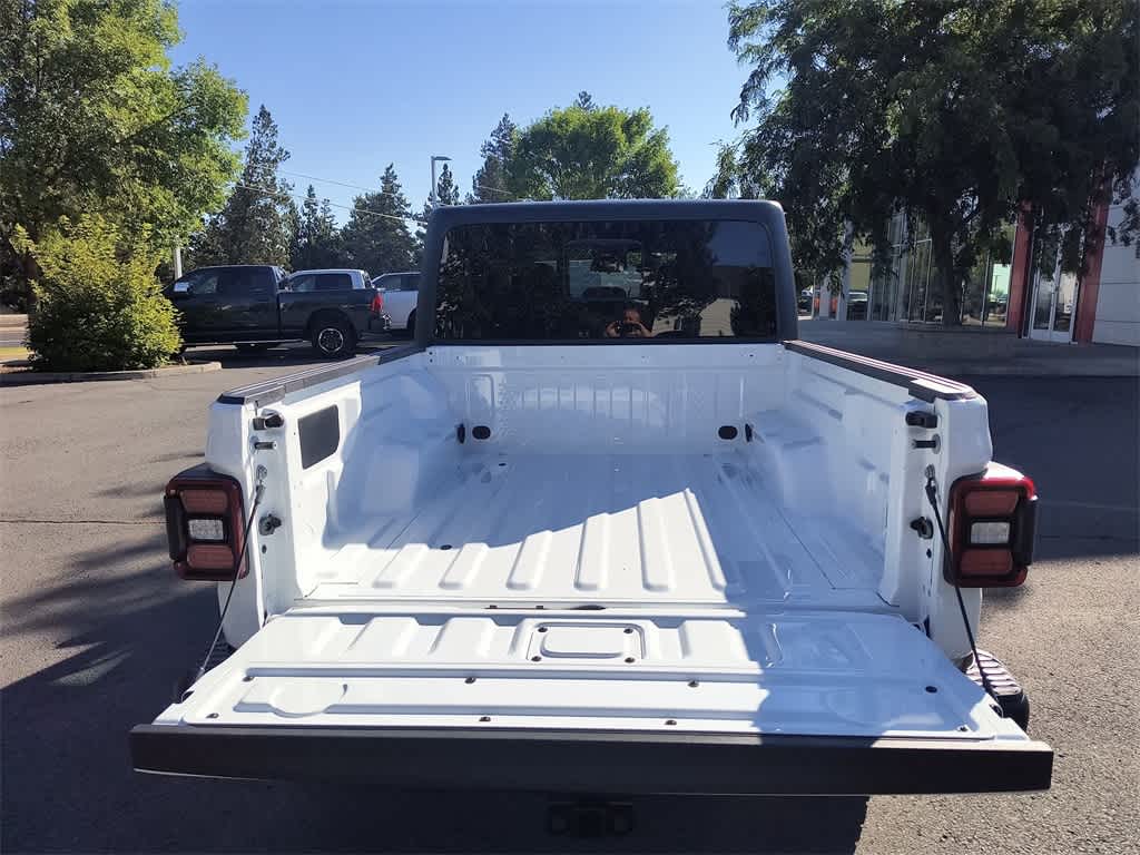 Thumbnail: 2025 Jeep Gladiator - 22