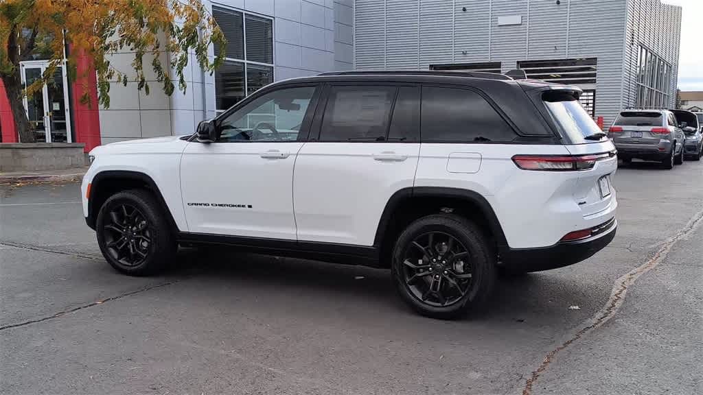 Thumbnail: 2025 Jeep Grand Cherokee - 6