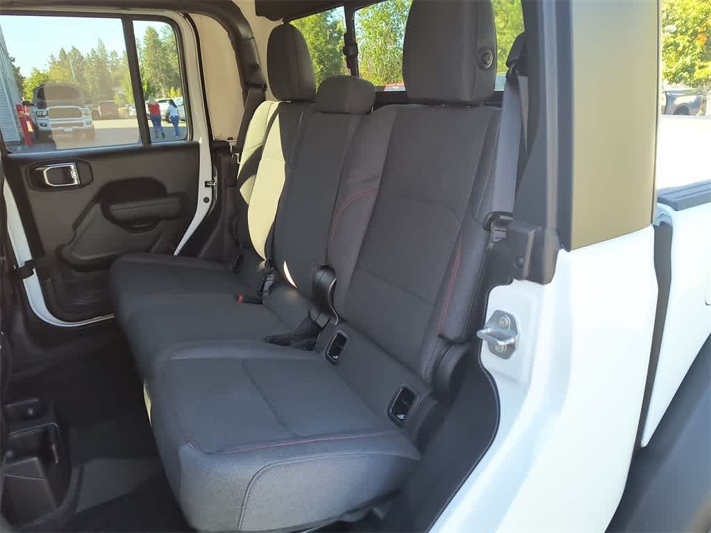 Thumbnail: 2025 Jeep Gladiator - 21