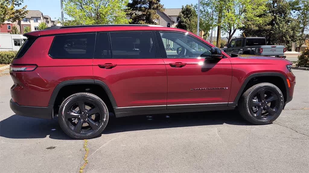 2025 Jeep Grand Cherokee L Limited Edition 9