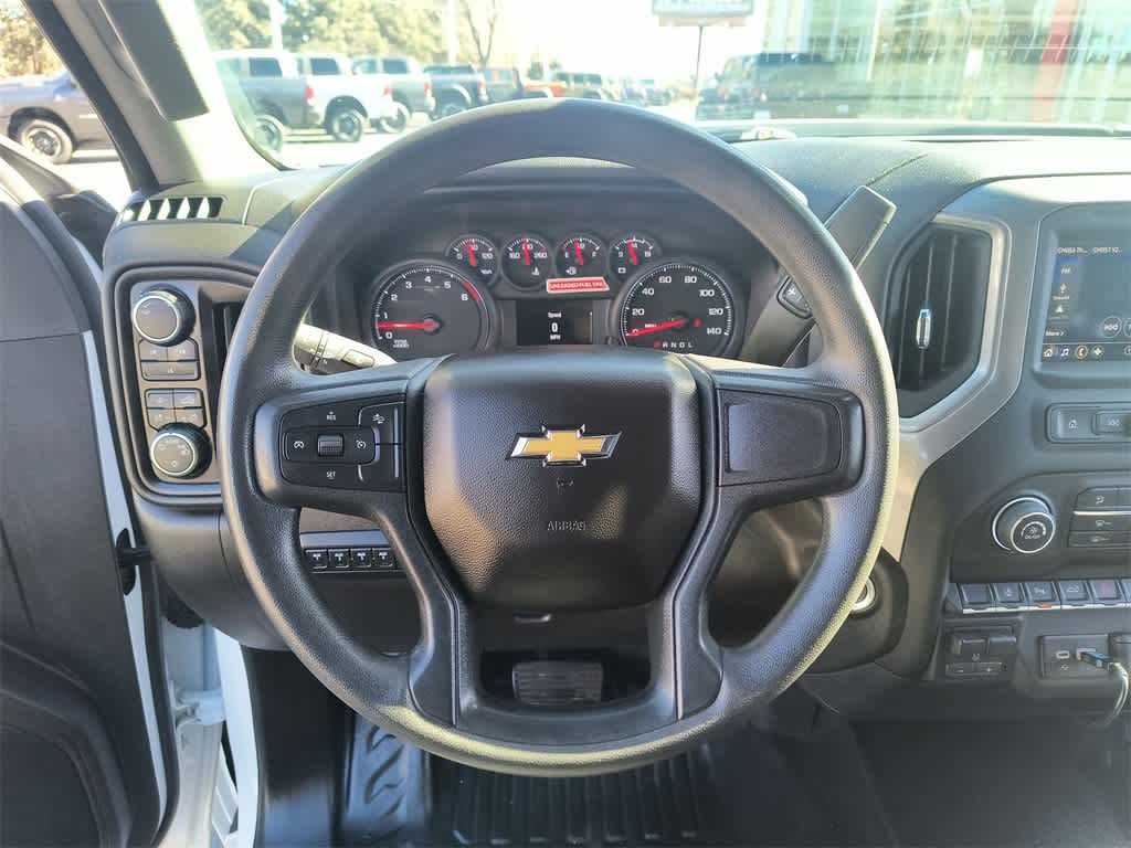 Thumbnail: 2024 Chevrolet Silverado 3500 - 14