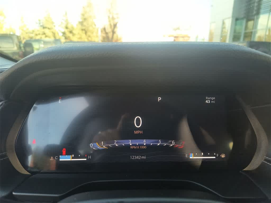 Thumbnail: 2023 Jeep Grand Cherokee - 15