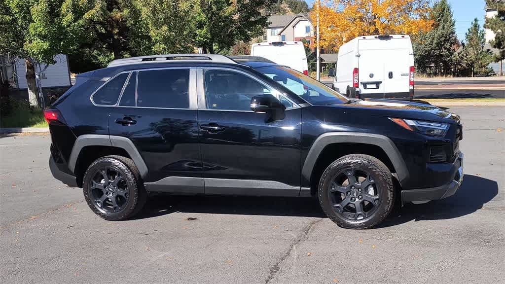 Thumbnail: 2022 Toyota RAV4 - 2