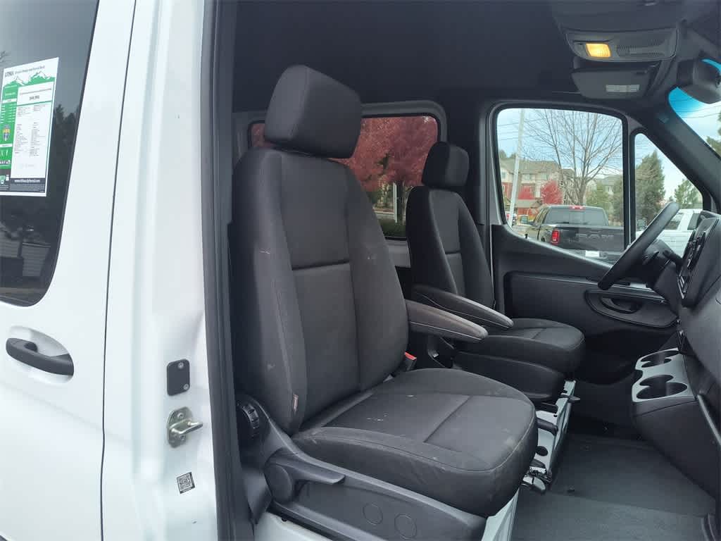 Thumbnail: 2023 Mercedes-Benz Sprinter - 23