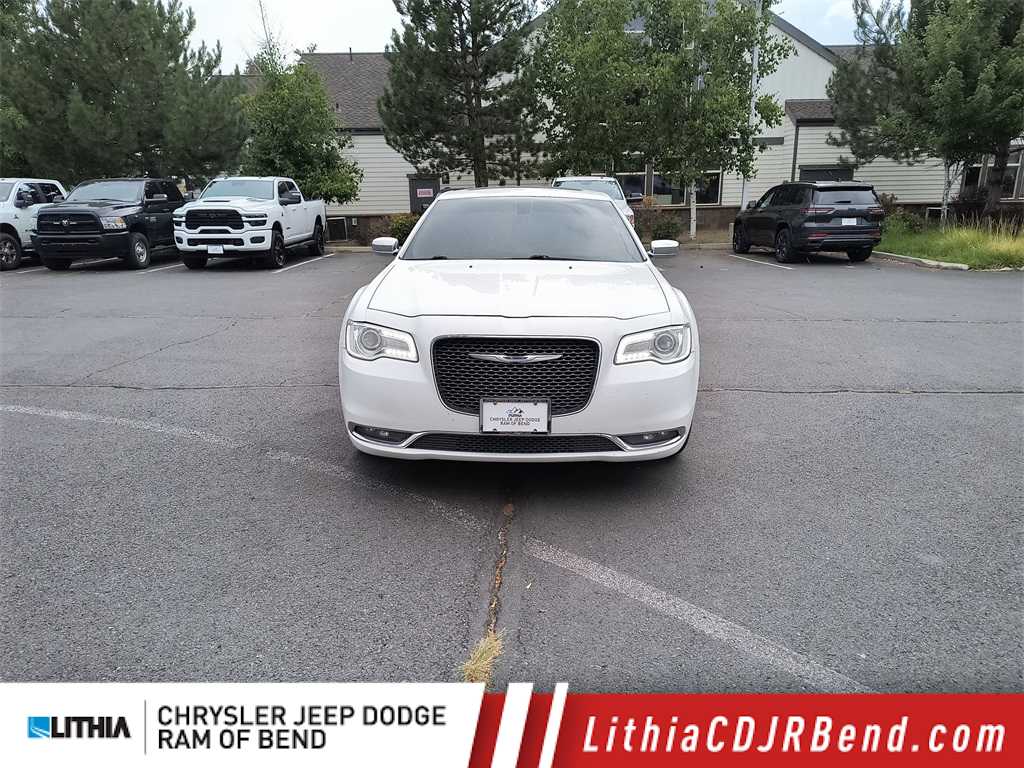 Thumbnail: 2016 Chrysler 300 - 1