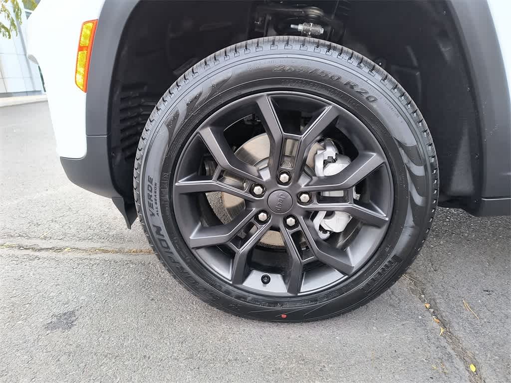 Thumbnail: 2025 Jeep Grand Cherokee - 10