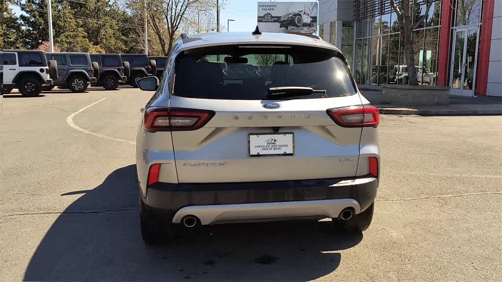 Thumbnail: 2024 Ford Escape - 7