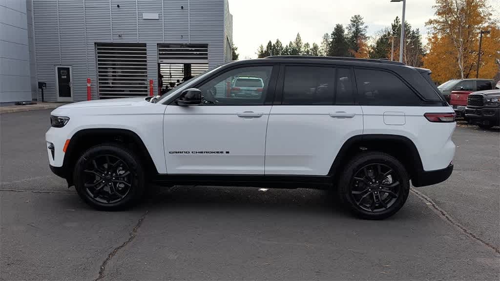 Thumbnail: 2025 Jeep Grand Cherokee - 5