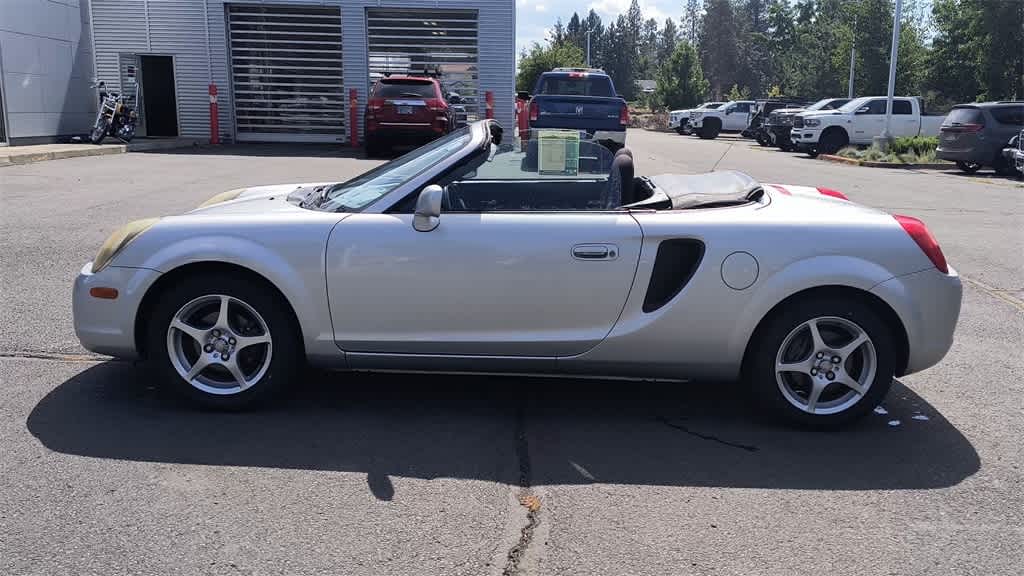 Thumbnail: 2000 Toyota MR2 Spyder - 5