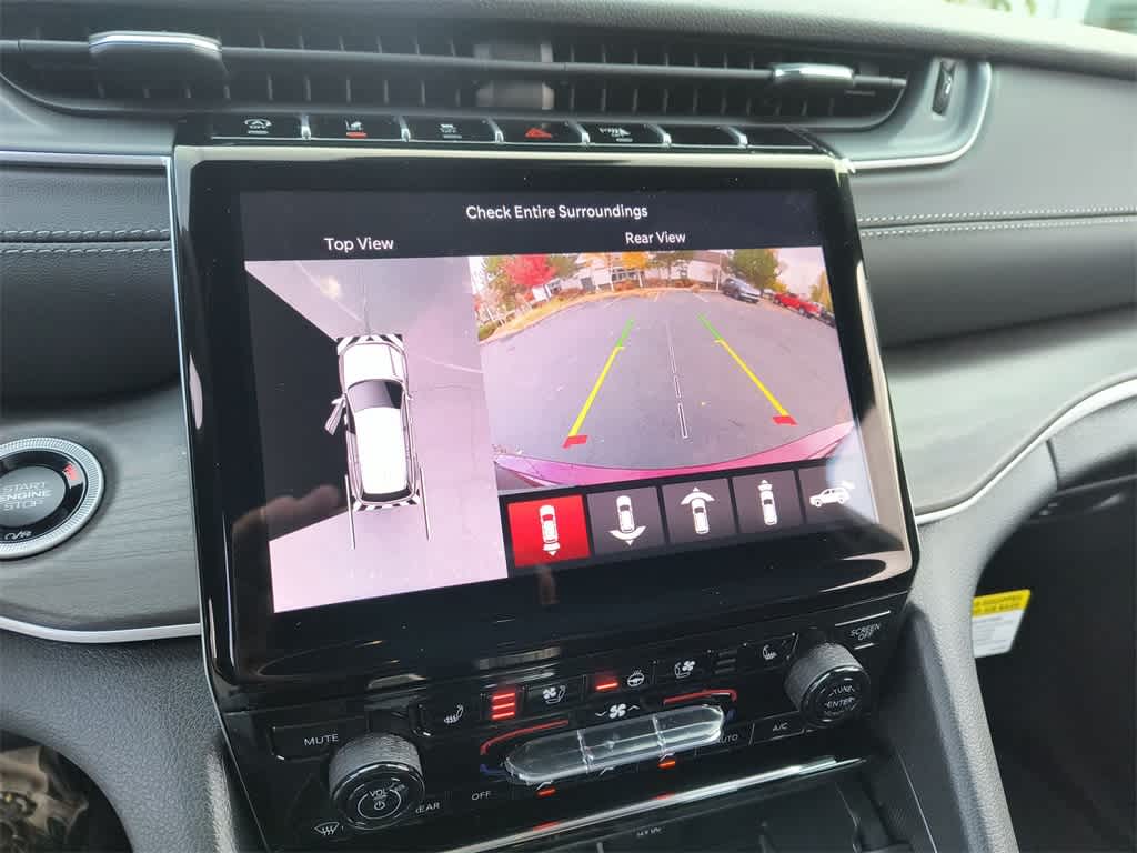 Thumbnail: 2025 Jeep Grand Cherokee - 17