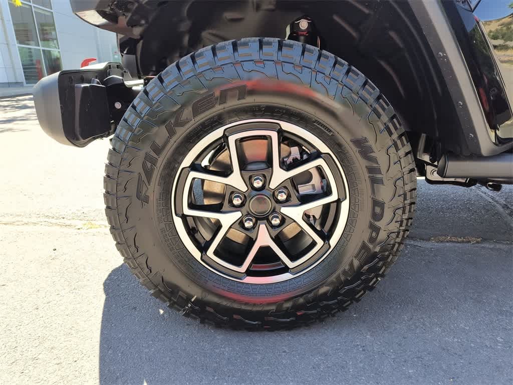 Thumbnail: 2025 Jeep Gladiator - 10