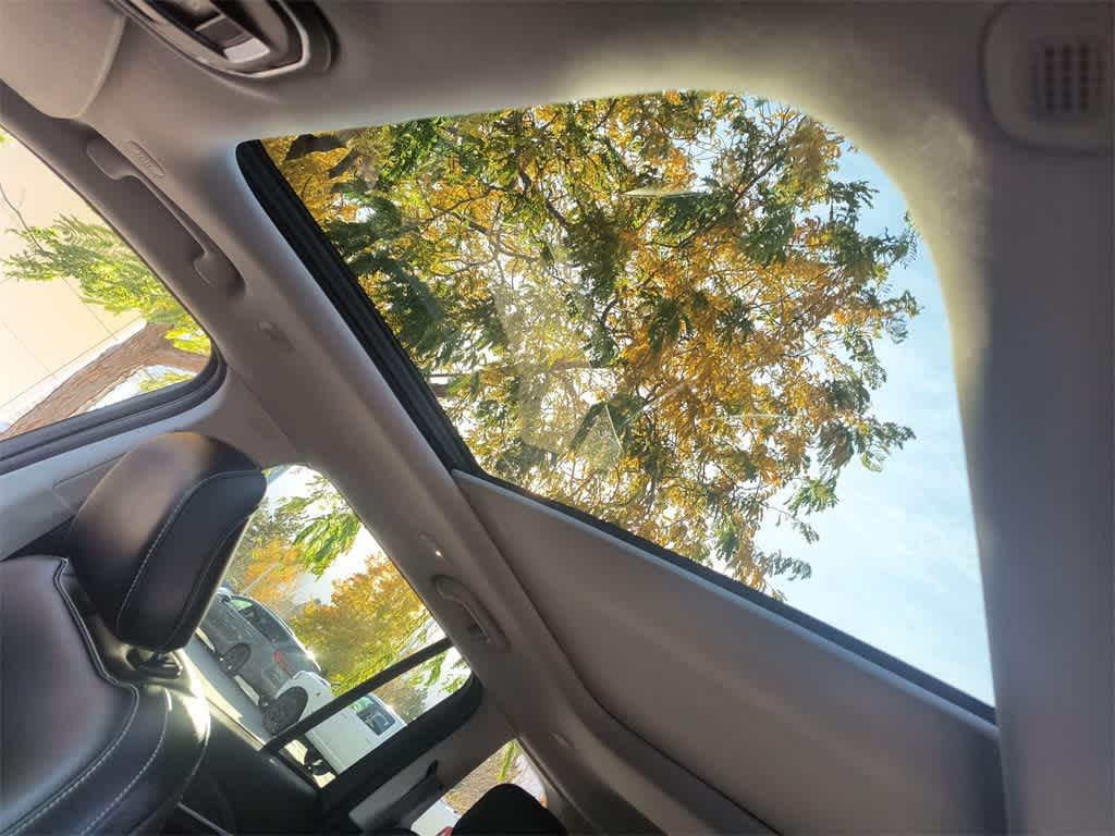 Thumbnail: 2023 Jeep Grand Cherokee - 22