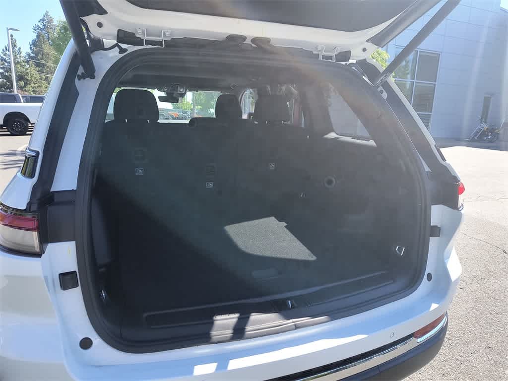 Thumbnail: 2025 Jeep Grand Cherokee - 23