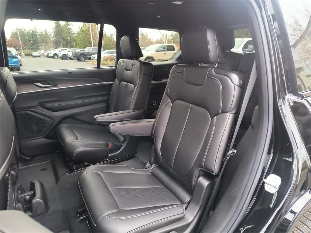 Thumbnail: 2025 Jeep Grand Cherokee L - 23