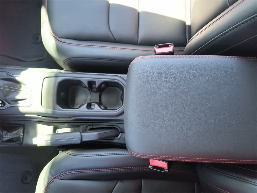 Thumbnail: 2025 Jeep Gladiator - 21