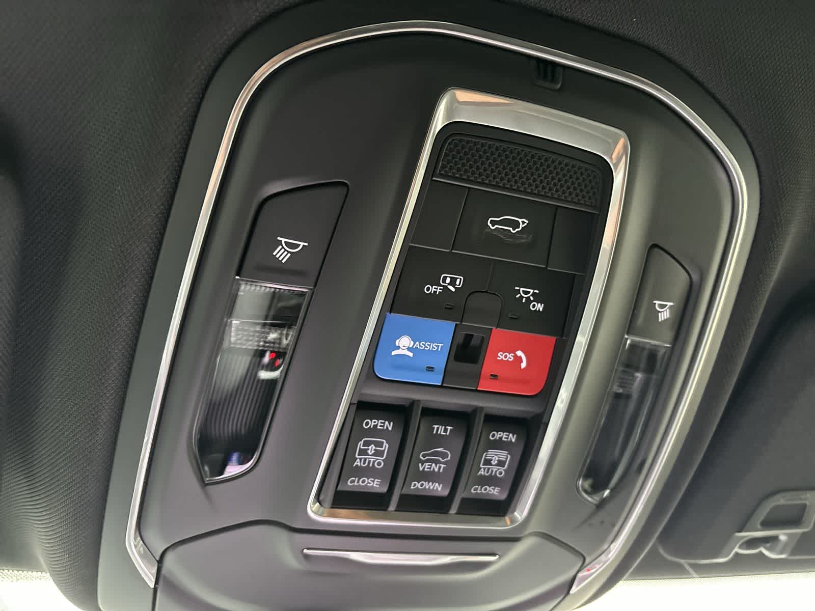 Thumbnail: 2025 Jeep Grand Cherokee - 28