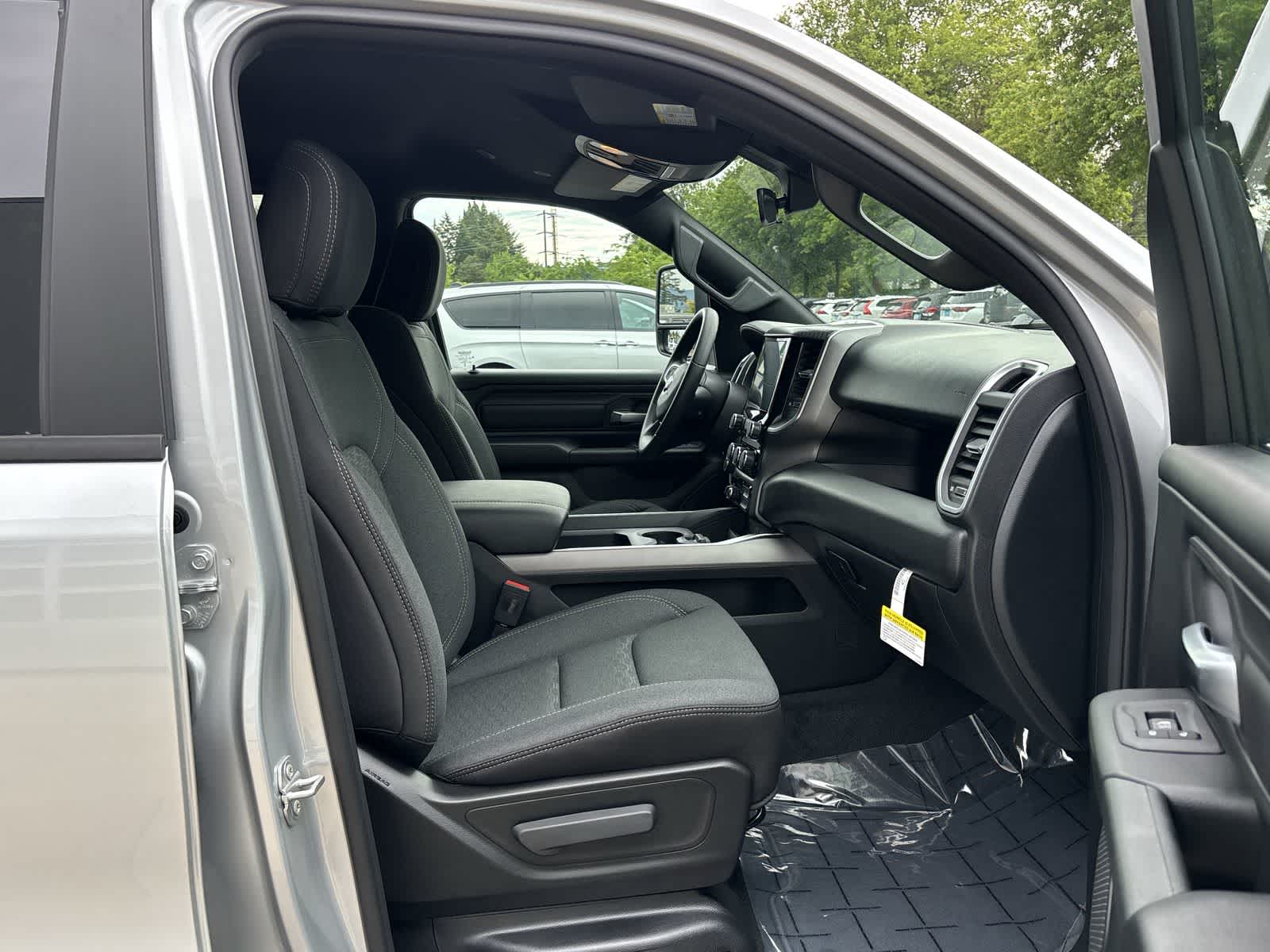 Thumbnail: 2026 RAM 1500 - 9