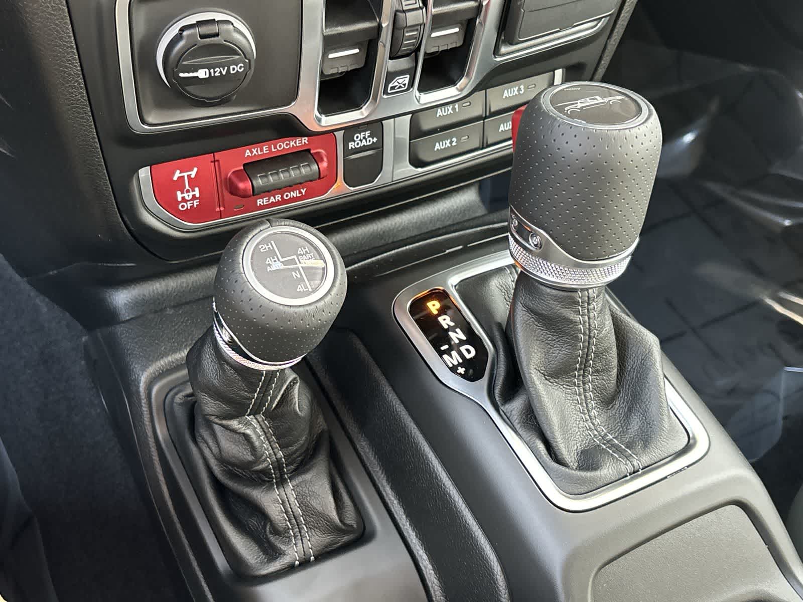 Thumbnail: 2025 Jeep Gladiator - 25