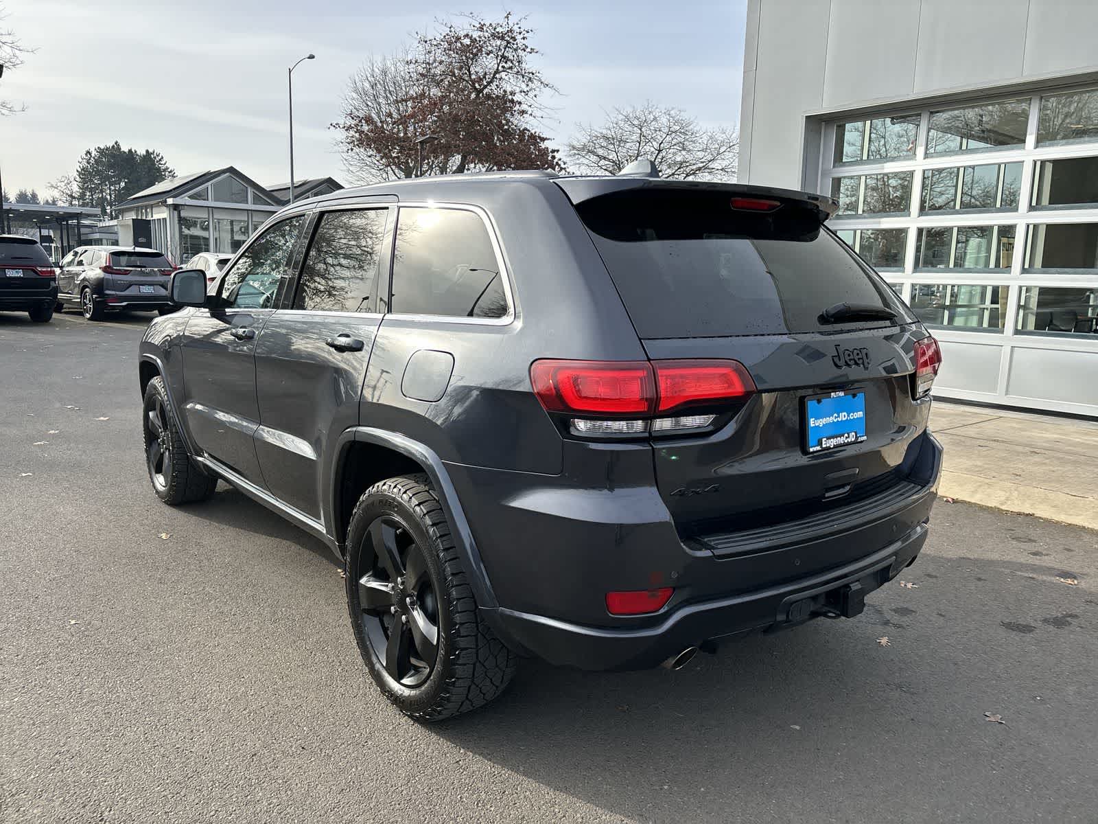 Thumbnail: 2015 Jeep Grand Cherokee - 3